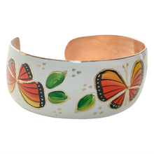 Load image into Gallery viewer, Butterfly White Pearl Bracelet