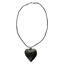 Load image into Gallery viewer, Oaxacan Black Clay hand-sculpted heart-shaped necklace with rain drop details