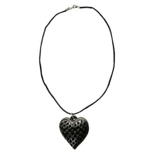 Load image into Gallery viewer, Oaxacan Black Clay hand-sculpted heart-shaped necklace with rain drop details
